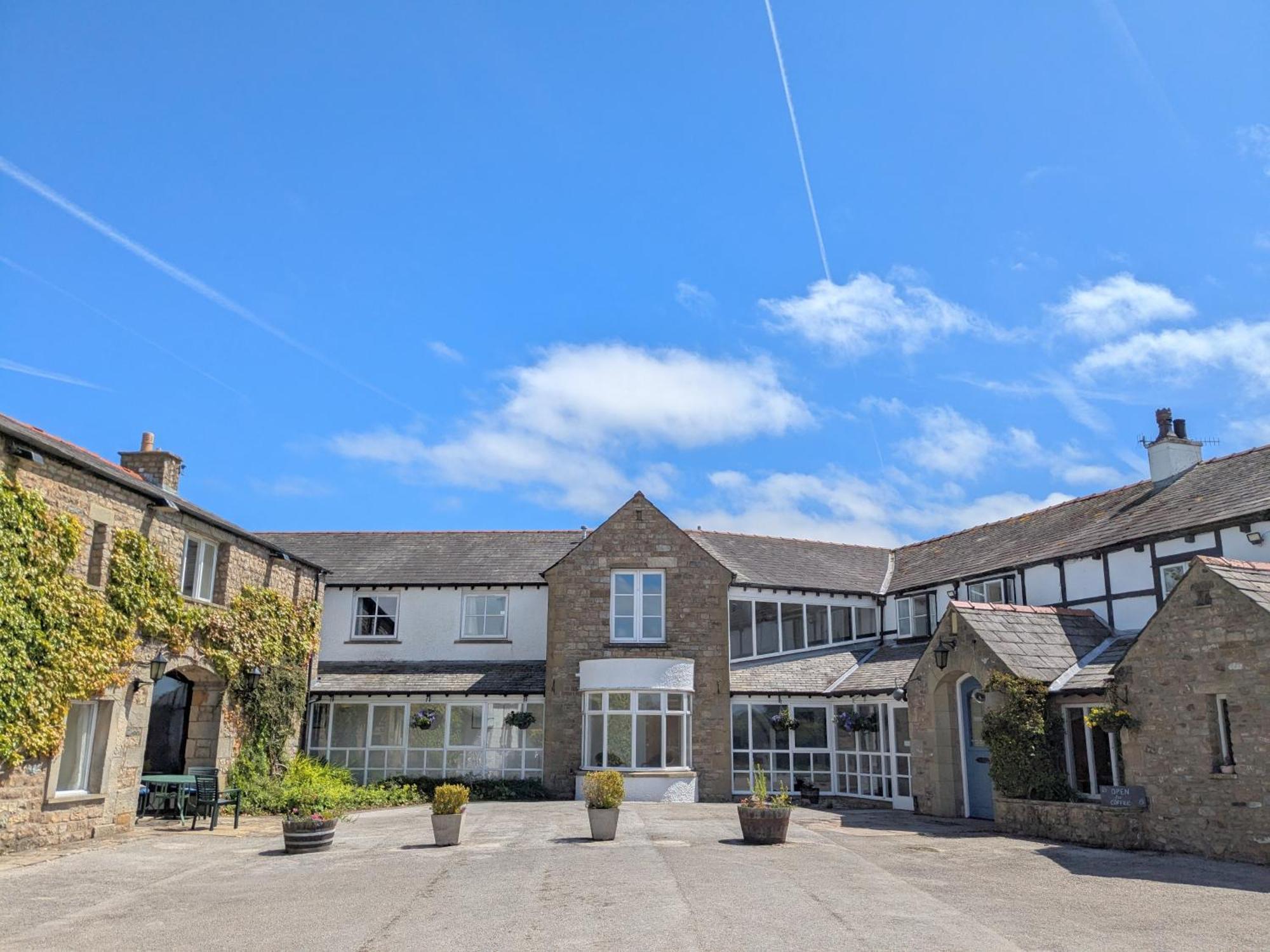 The Whoop Hotell Kirkby Lonsdale Eksteriør bilde